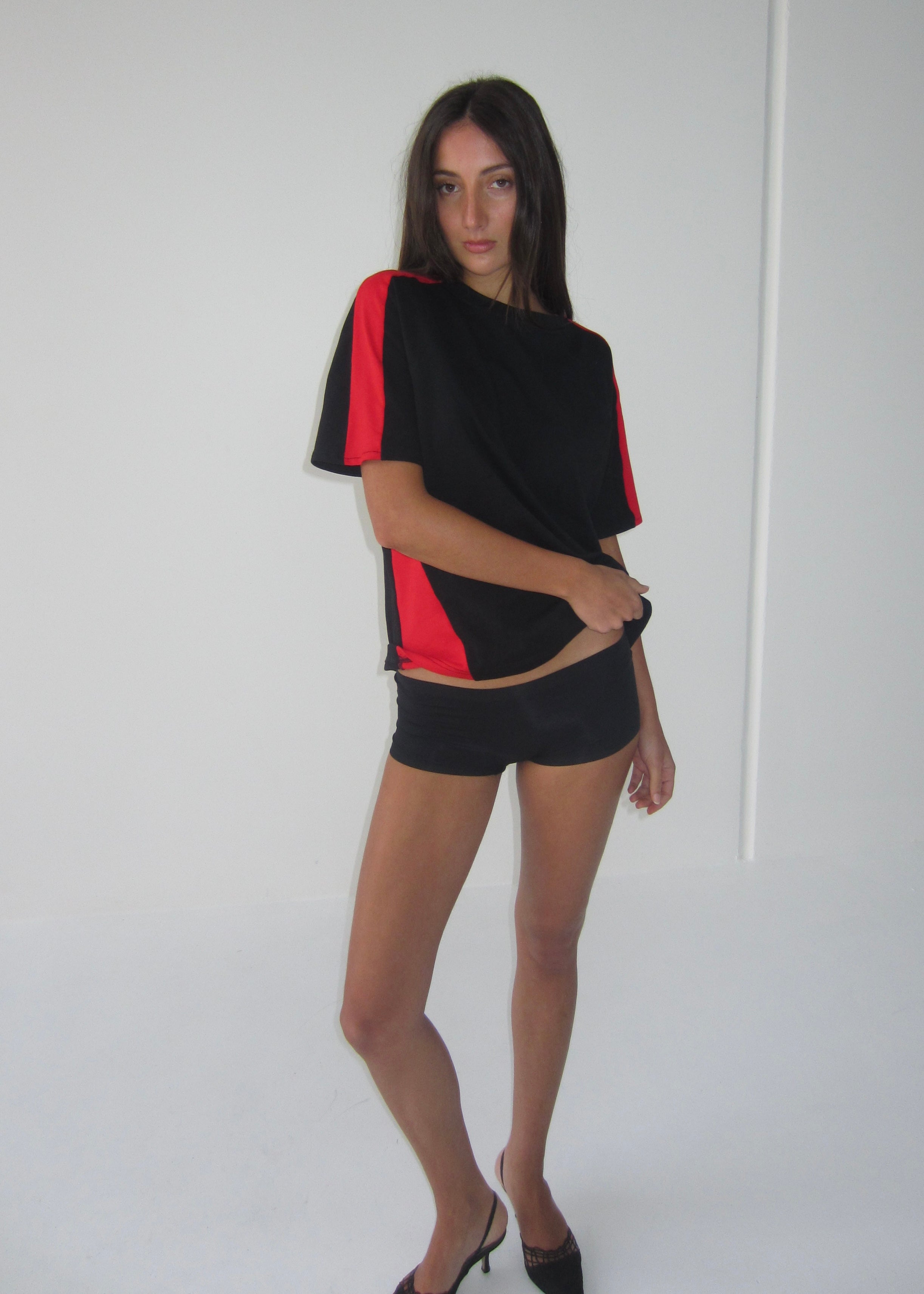 Bobbie Panel Tee - red & black
