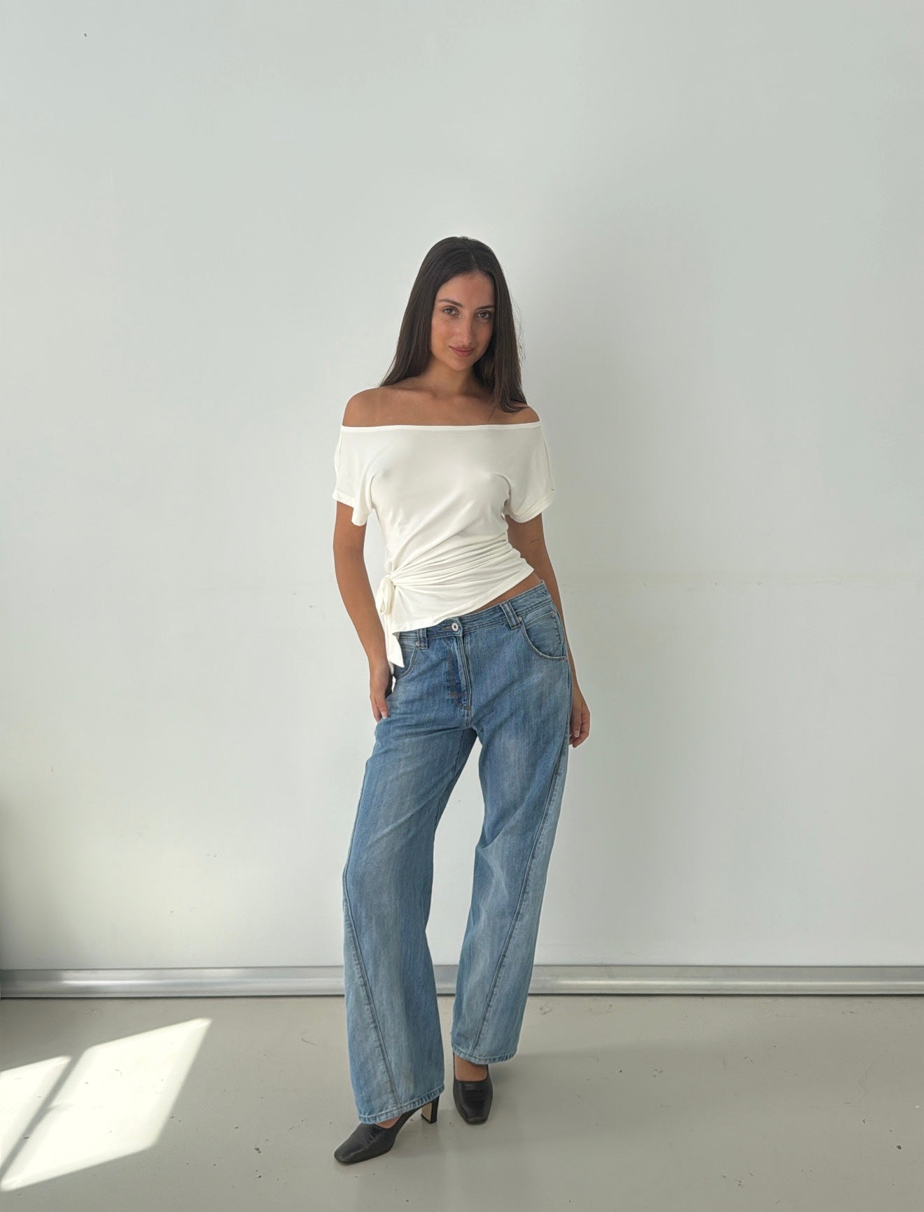 Martine Off Shoulder top - white