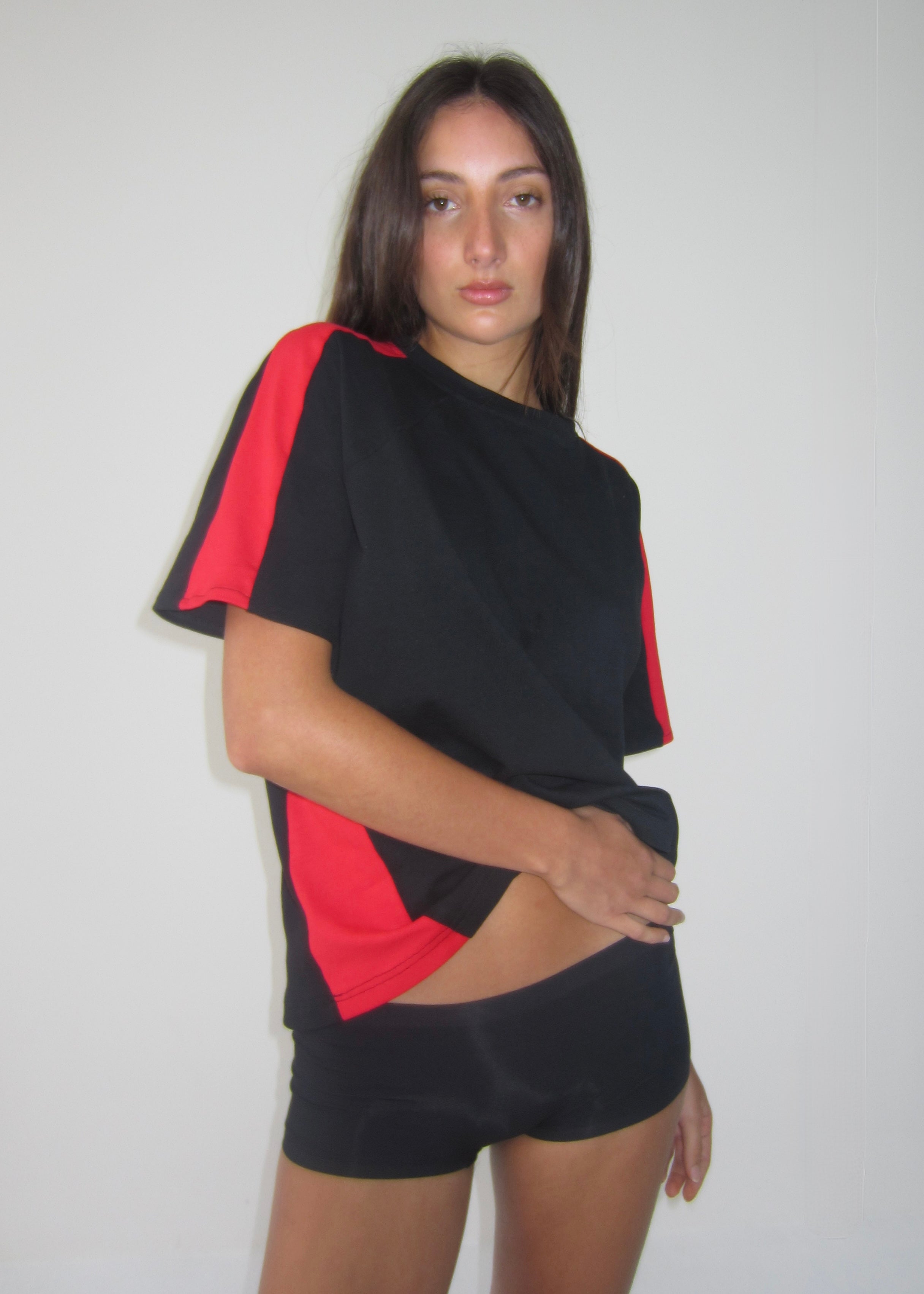 Bobbie Panel Tee - red & black